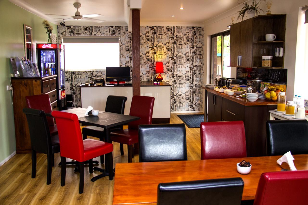 Crescent Motel Taree Bagian luar foto